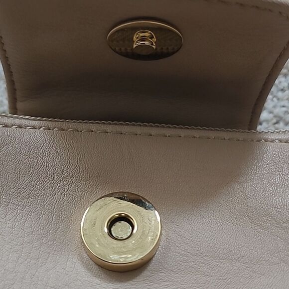 EUC C Women's tan wallet crossbody bag clutch purse removalable shoulder strap - Picture 7 of 13